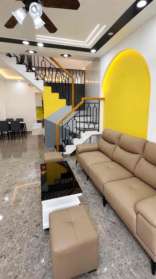 NHÀ 2 TẦNG PHÚ TRUNG – CÁCH LẠC LONG QUÂN 30M – 4,99 TỶ