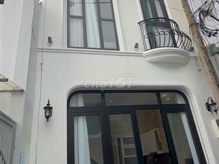NÊN MUA NƠI DỄ ĐI HAY CHUI HẺM SÂU?