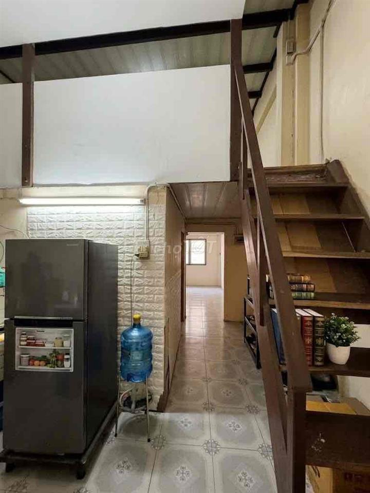 Dưới 4 tỷ, đổi hẻm nhỏ lấy ngang 4,6m và khoảng 53m². Anh chị chọn sao