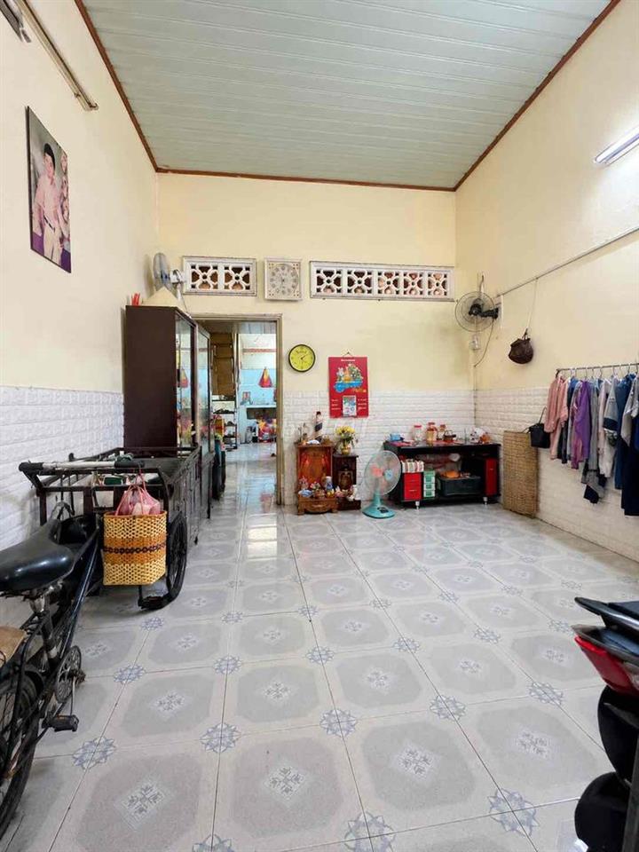 Dưới 4 tỷ, đổi hẻm nhỏ lấy ngang 4,6m và khoảng 53m². Anh chị chọn sao