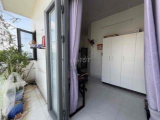 Không có căn thứ 2 trong khu vực