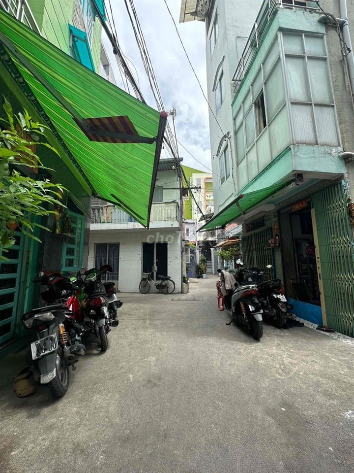 Q.6 mà 4 Tầng 2.7 tỷ thì chỉ độc quyền *** mỗi căn này thôi !!!!
