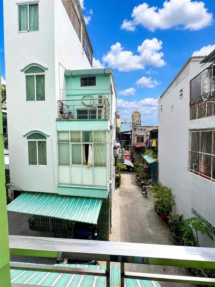 Q.6 mà 4 Tầng 2.7 tỷ thì chỉ độc quyền *** mỗi căn này thôi !!!!