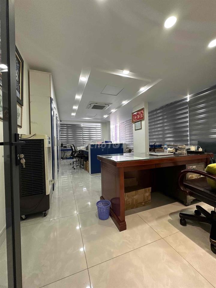 Chủ làm kinh tế lỗ , buộc buông căn nhà nái đang ở , 2 mặt tiền !!!