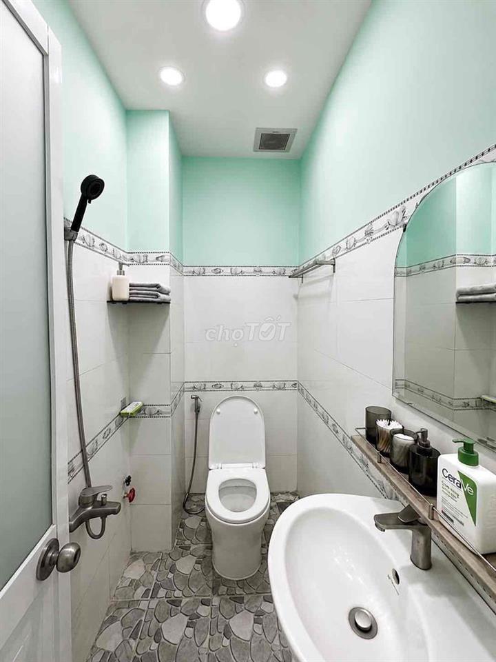 Nhà Hẻm Xe Hơi Thẳng Trục ,  nhà 1 sẹc , đúng 1 căn ra mặt tiền