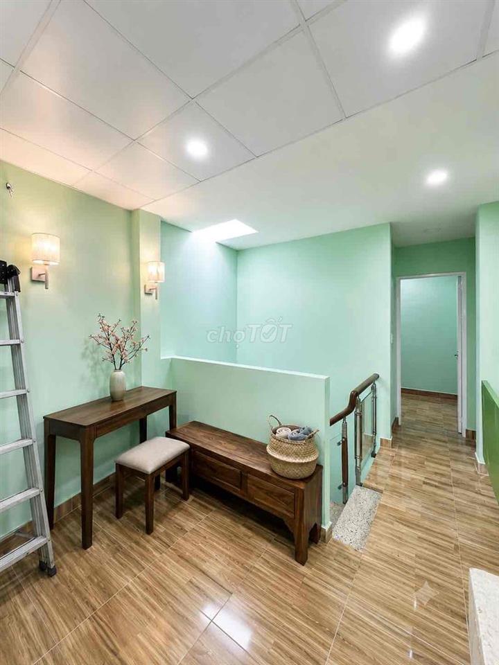 Nhà Hẻm Xe Hơi Thẳng Trục ,  nhà 1 sẹc , đúng 1 căn ra mặt tiền