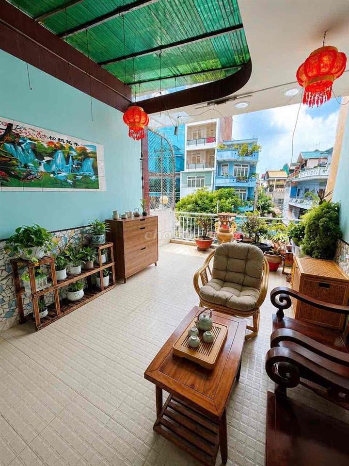 Gấp Gấp Gấp !!! Cơ hội mua nhà mặt tiền trung tâm giá tốt