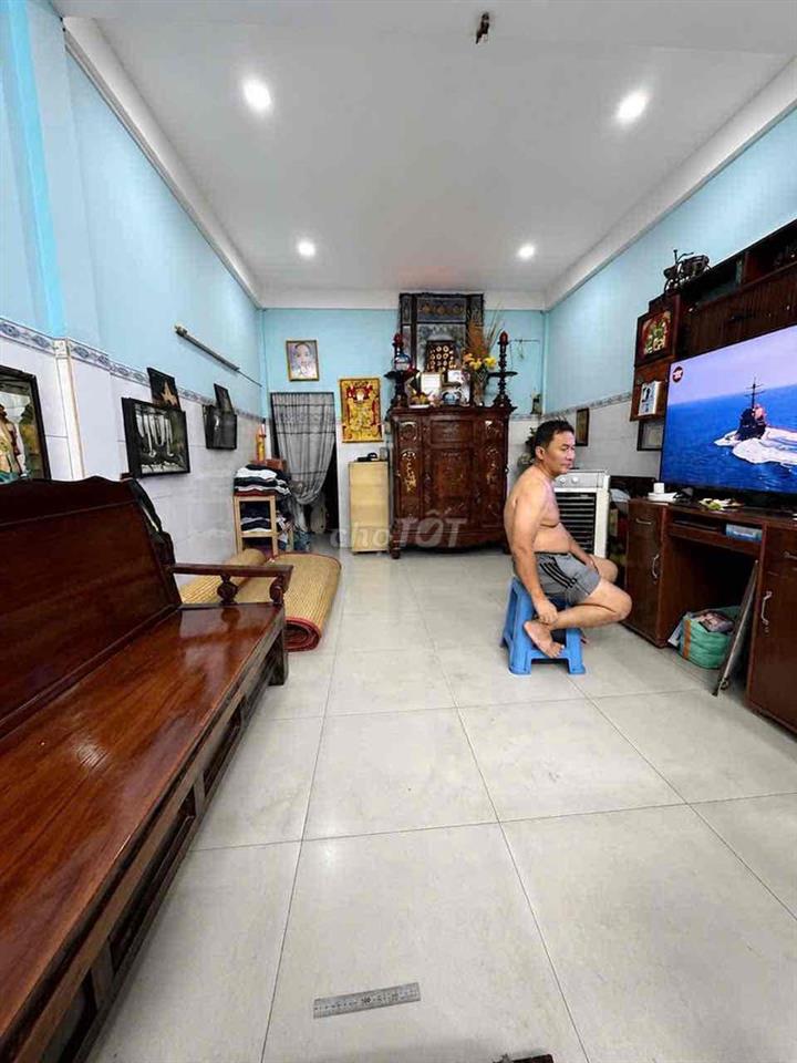 Gấp Gấp Gấp !!! Cơ hội mua nhà mặt tiền trung tâm giá tốt