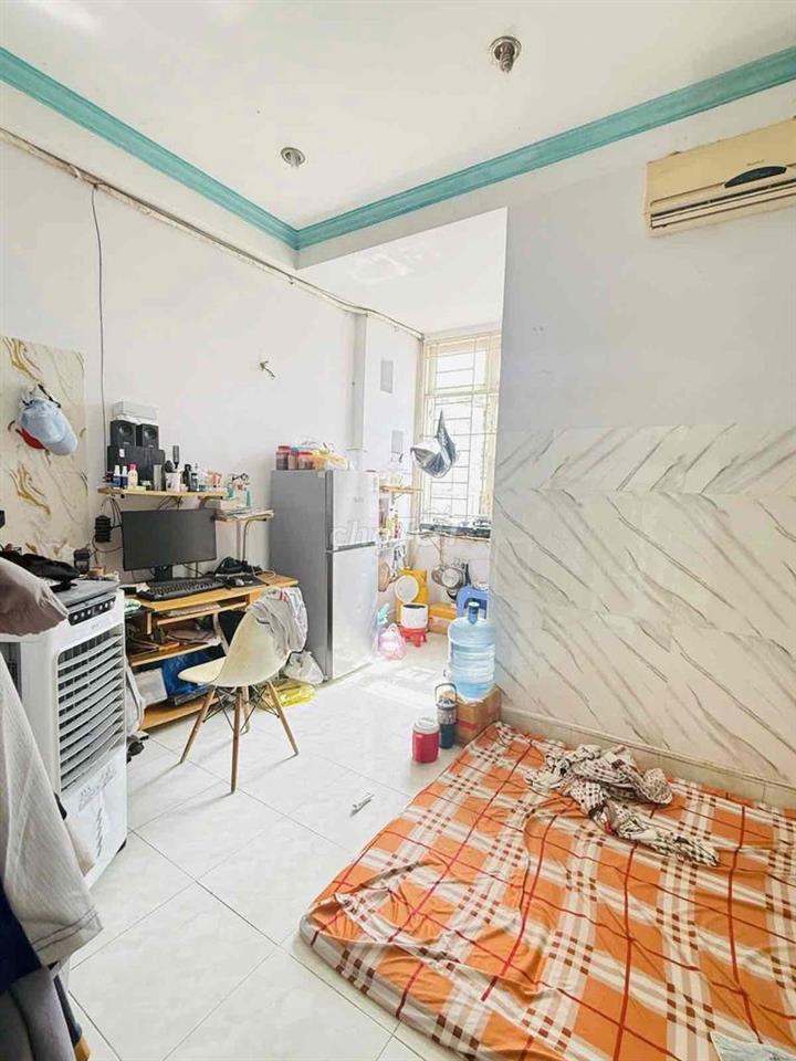 Nhà 5 Tầng - 10PN - Đường 10M có vỉa hè !!!!