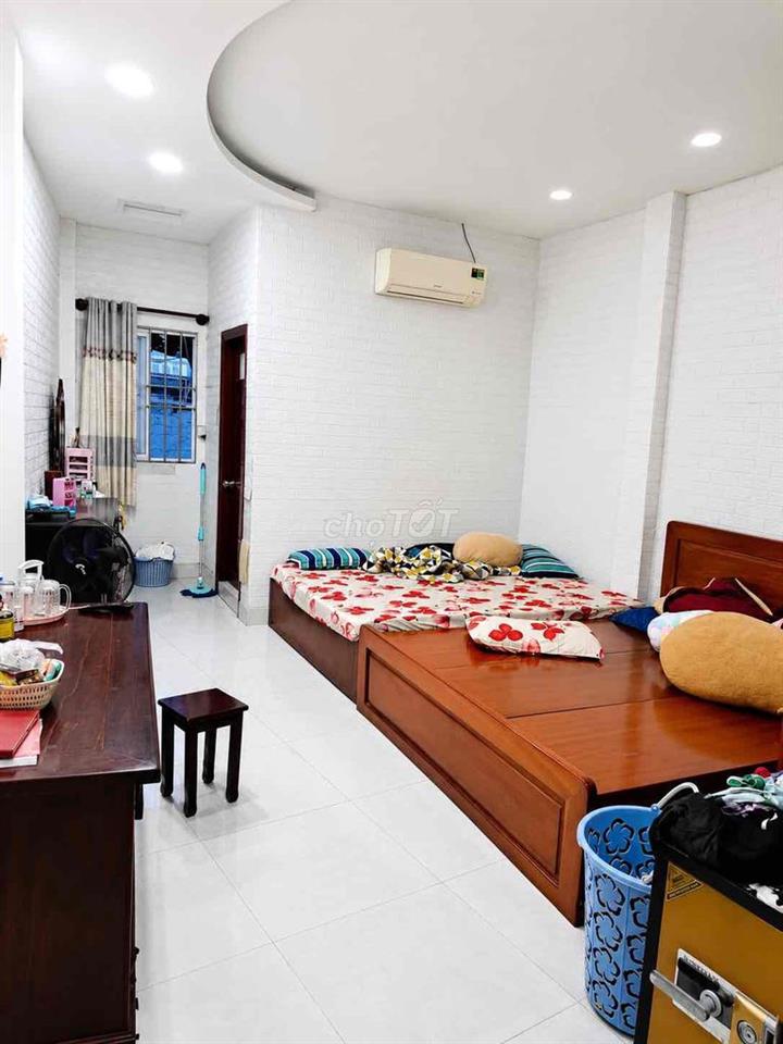 Siêu phẩm 4 tầng BTCT khu VIP HIM LAM
