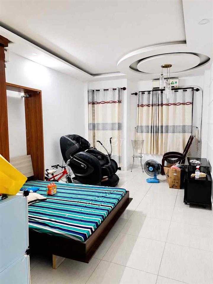 Siêu phẩm 4 tầng BTCT khu VIP HIM LAM