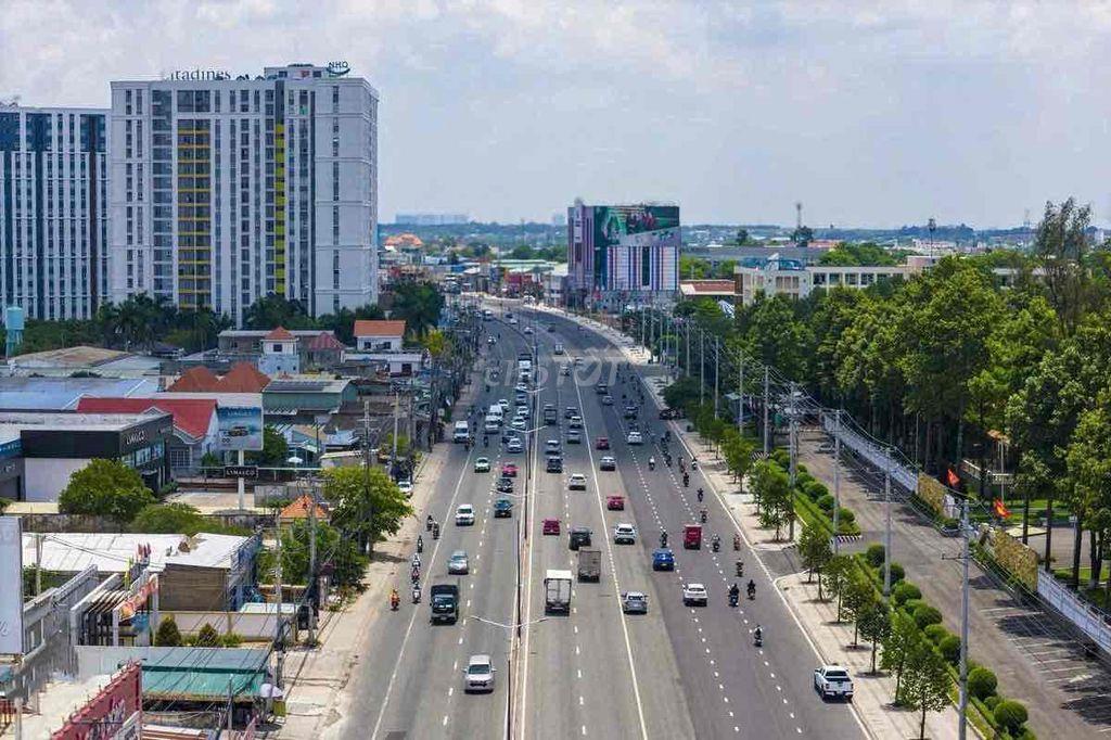 Không có căn thứ 2 trong khu vực