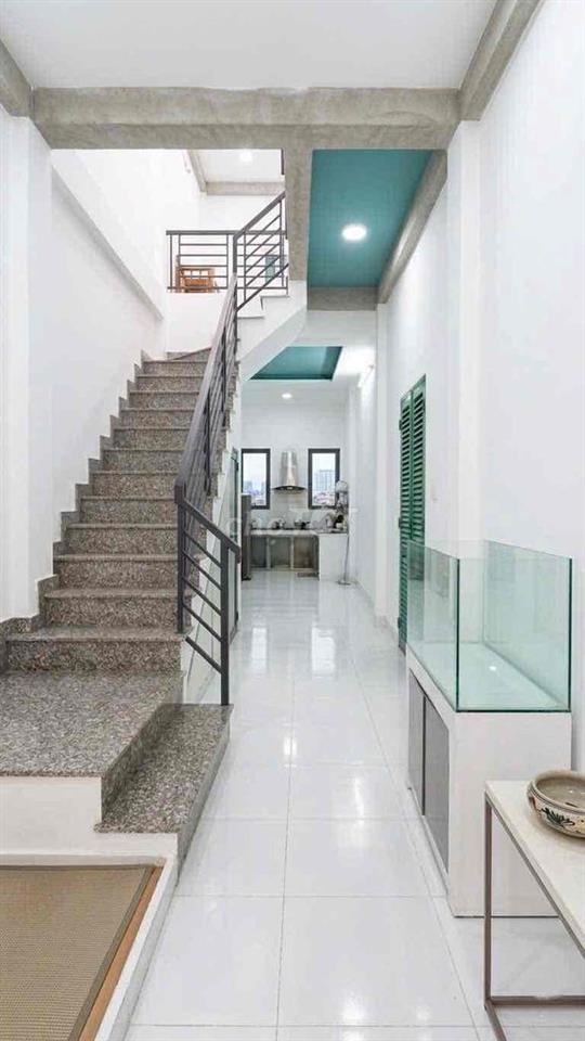 Không có căn thứ 2 trong khu vực , vua dòng tiền