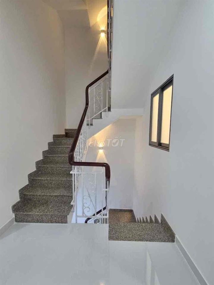 Ngang khủng 4.5M , 4 Tầng BTCT,  Đường Nhựa , Xe Hơi Đậu Tới Cửa