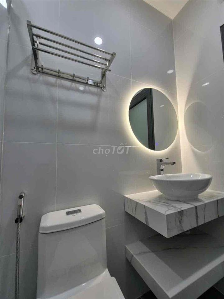 Ngang khủng 4.5M , 4 Tầng BTCT,  Đường Nhựa , Xe Hơi Đậu Tới Cửa