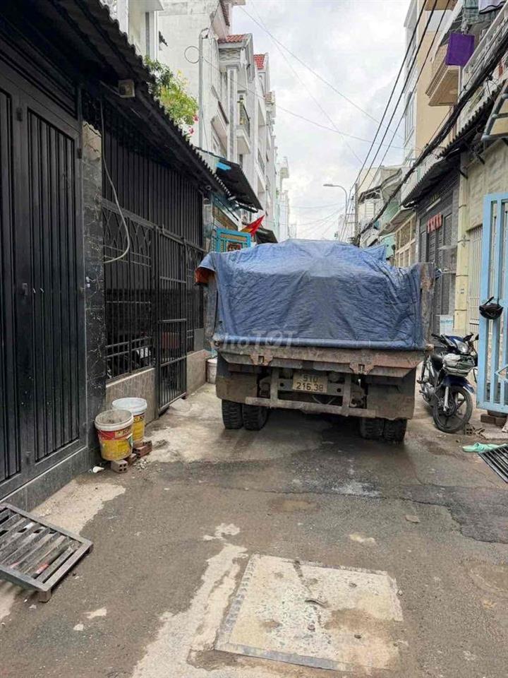 1 từ diễn tả thôi " N G O N "