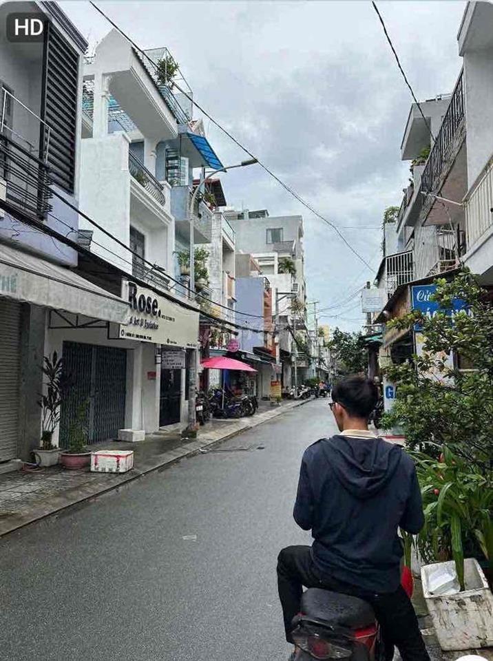 Nhà Mặt Tiền 7.7 tỷ