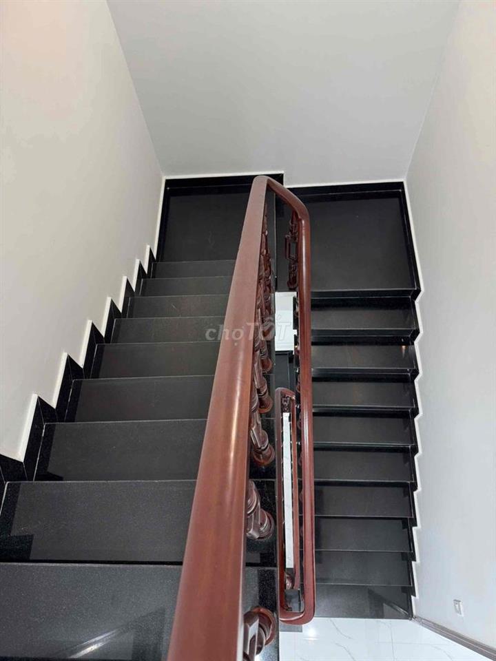 Nhà Bình Tân ( 4,4m x 15m ) 1 trệt 2Lầu, Nhà đẹp