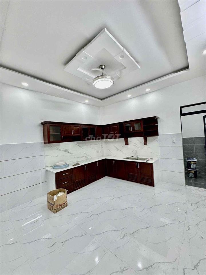 Nhà Đẹp Hẻm Xe Hơi Quay Đầu ( 4,5M x 14M )
