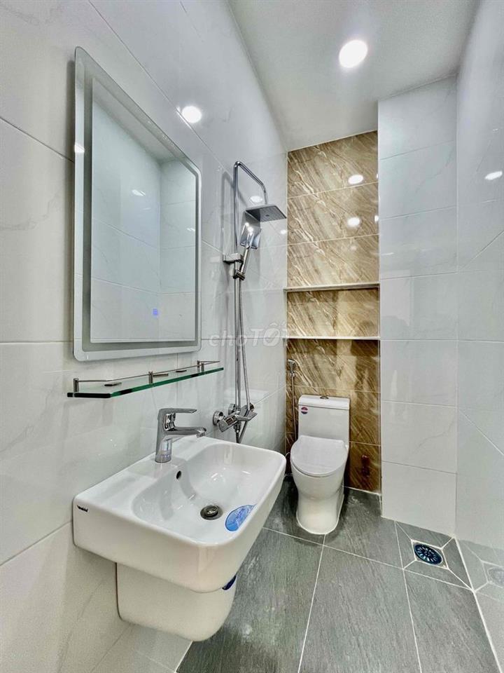 Nhà Bình Tân ( 4m x 15m ) Nhà Mới, Giáp Ngã Tư Bốn Xa