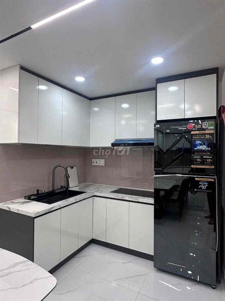 Bán nhà Hồng Lạc có 4 tầng mặt tiền 8m