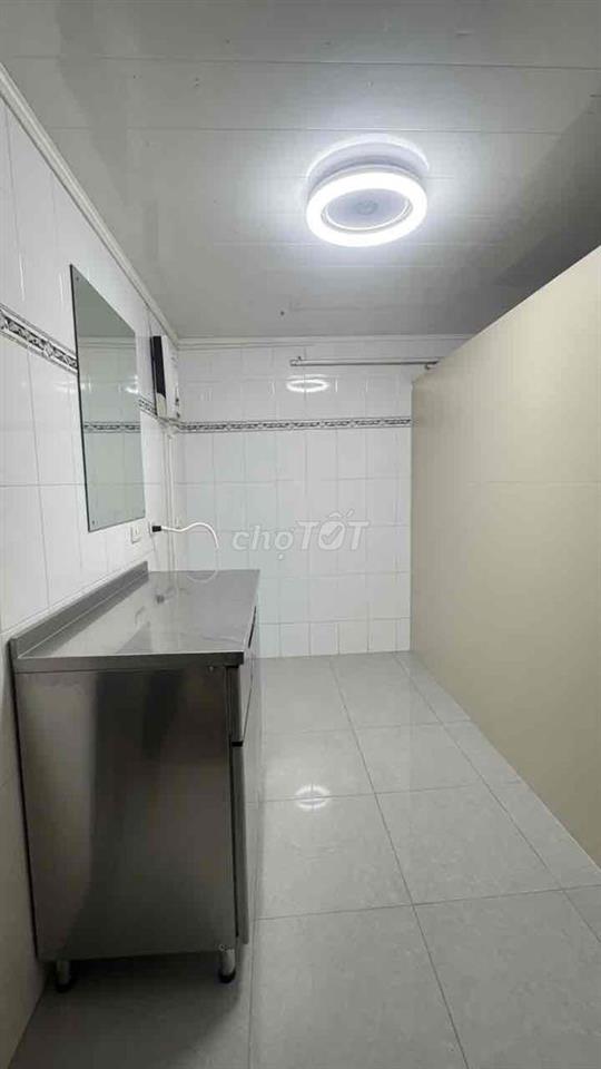Âu cơ hẻm 5m có 4 tầng đúc thật 6.3ty