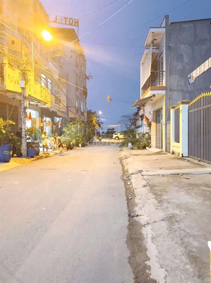 Hẻm 8m-Nhà Ngang 5,5m- 3 Tầng BTCT-4PN-54m2-Bình Tân-Giá 4Ty Nhỉn TL