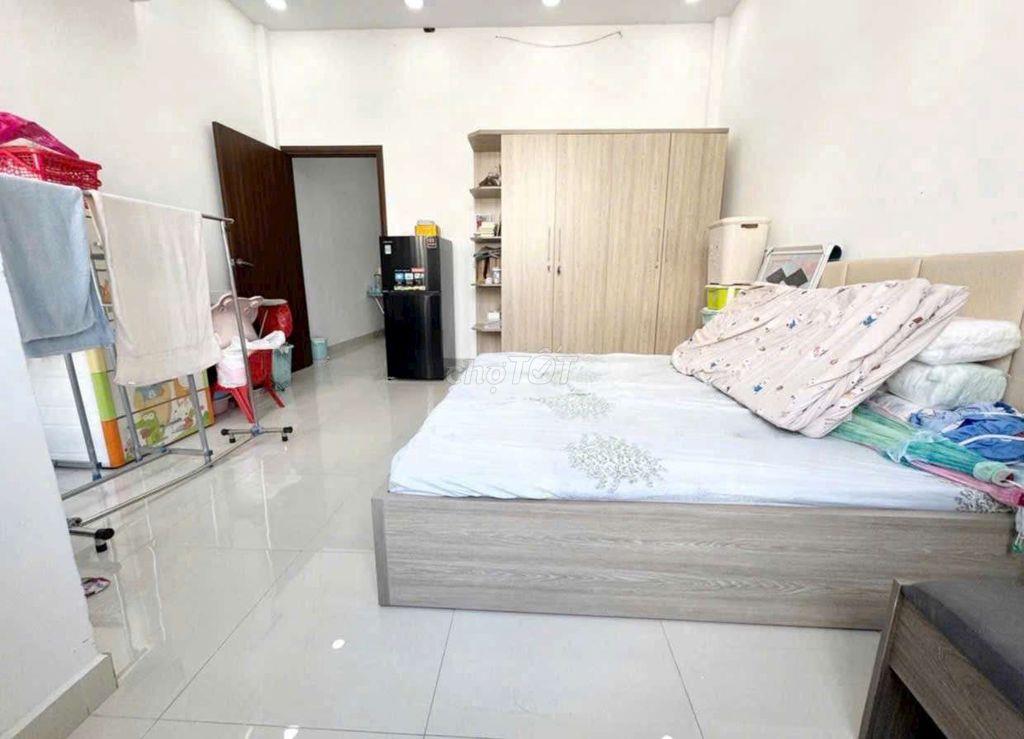 Hẻm 5m - Nhà 2 Tầng BTCT-56m2-Ngã Tư Bốn Xã-Bình Tân-Nhỉn 4TyTL