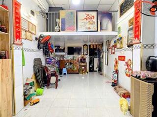 Bình Tân - Nhà 3 Tầng -28m2 - HXH - Giá 2Tỷ Nhỉn