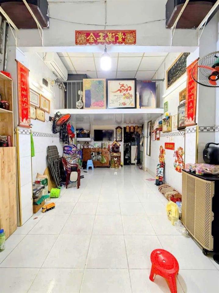 Nhà 3 Tầng - HXH - 28m2 - 3Pn - Bình Trị Đông- Bình Tân - Giá 2Ty Nhỉn