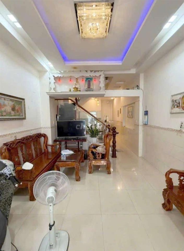 Nhà Bình Tân Dọn Vào Ở Ngay - 4 Tầng -50m2 -5Pn - Hẻm Xe Hơi - 5Tỷ Xíu