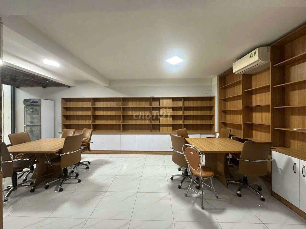 Cho Thuê Nhà  3 Tầng Đường Xe Tải -5Pn -176m2 - Lê Đình Cẩn-Bình Tân 