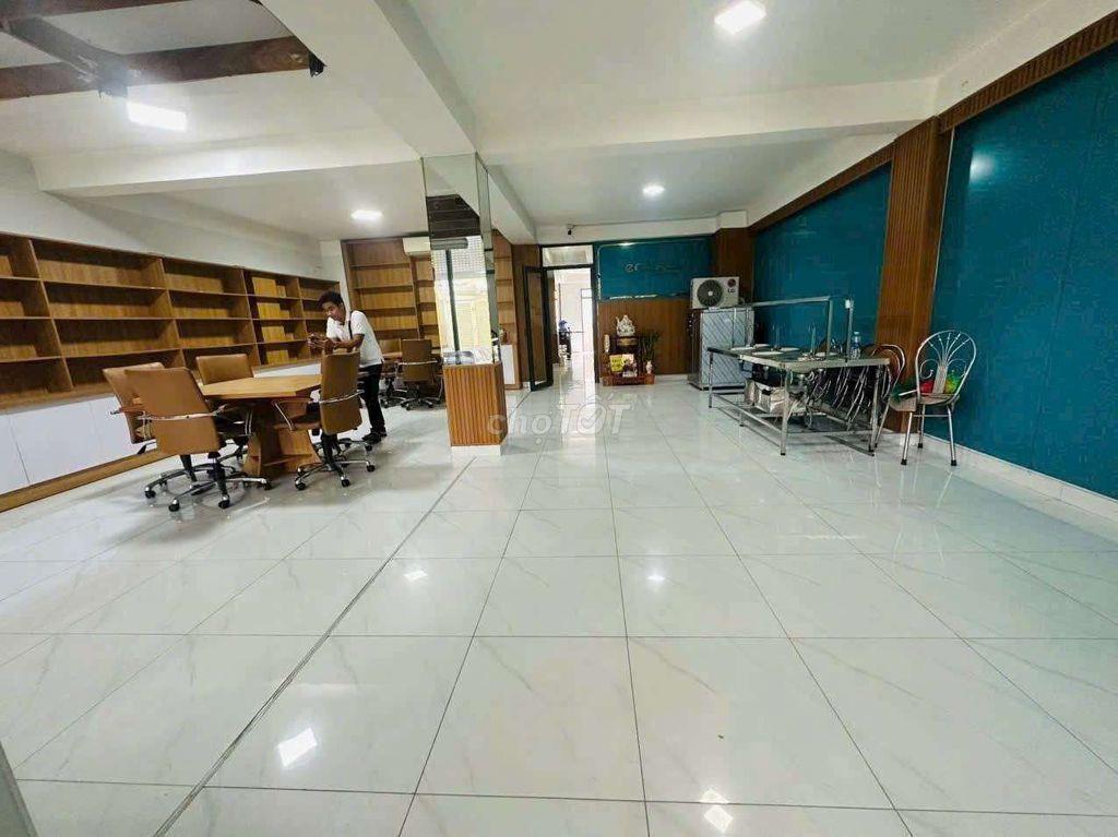 Cho Thuê Nhà  3 Tầng Đường Xe Tải -5Pn -176m2 - Lê Đình Cẩn-Bình Tân 