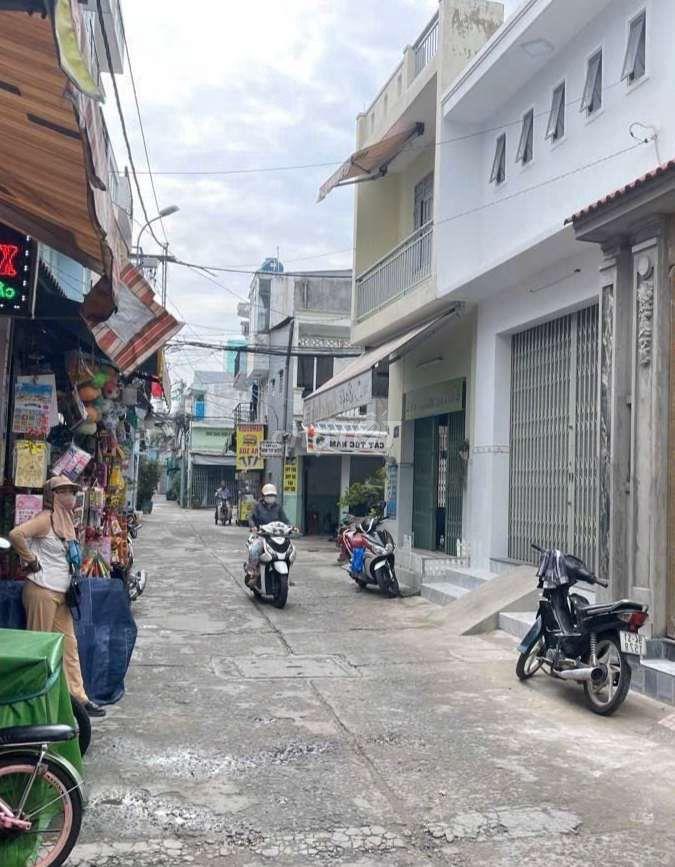 Nhà Mới Dọn Vào Ở Ngay-HXH Thông -54m2-5 Tầng-5PN-Lê Văn Quới-Bình Tân
