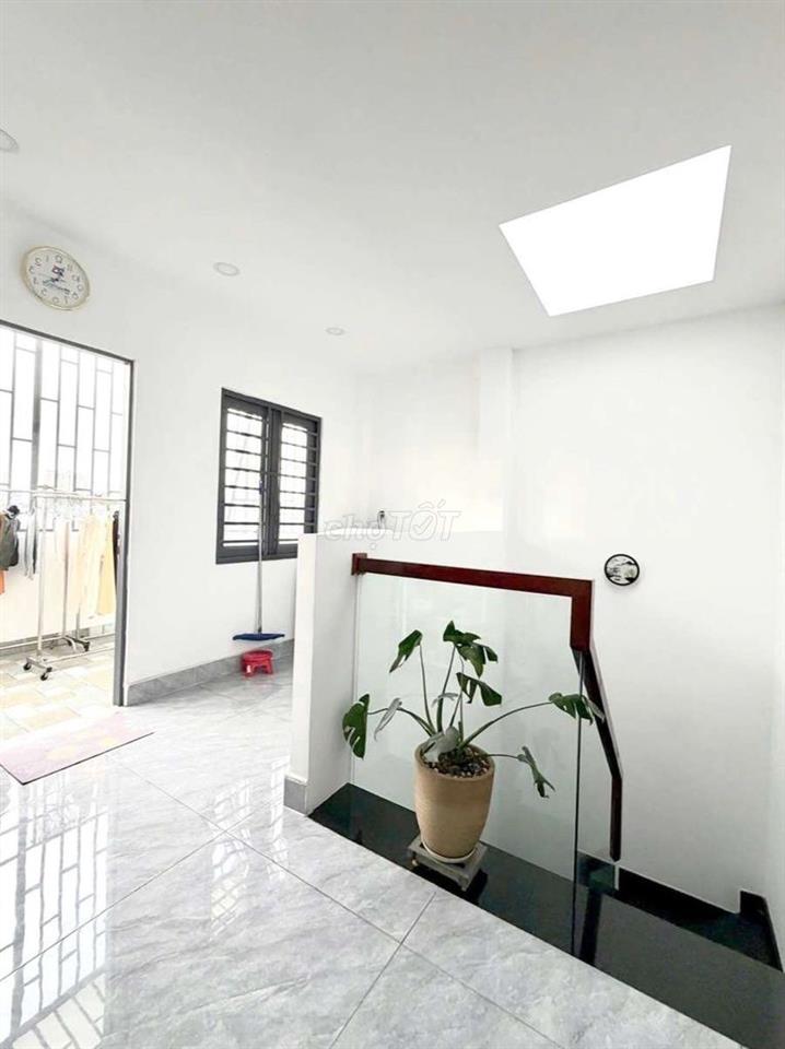Nhà Mới Dọn Vào Ở Ngay-HXH Thông -54m2-5 Tầng-5PN-Lê Văn Quới-Bình Tân