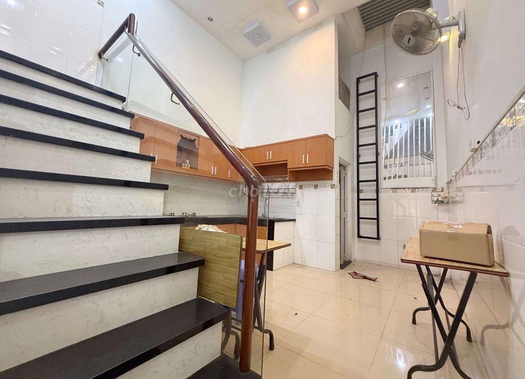 Nhà Bình Tân - Đường 6m Thông - 50m2 - 3 Tầng - 3PN - Giá 5Tỷ TL