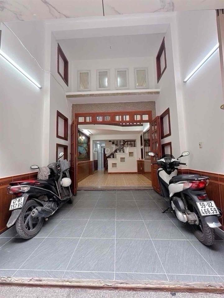 Bán nhà hẻm ô tô thông Bàu Cát, Tân Bình, 45m2, 6PN