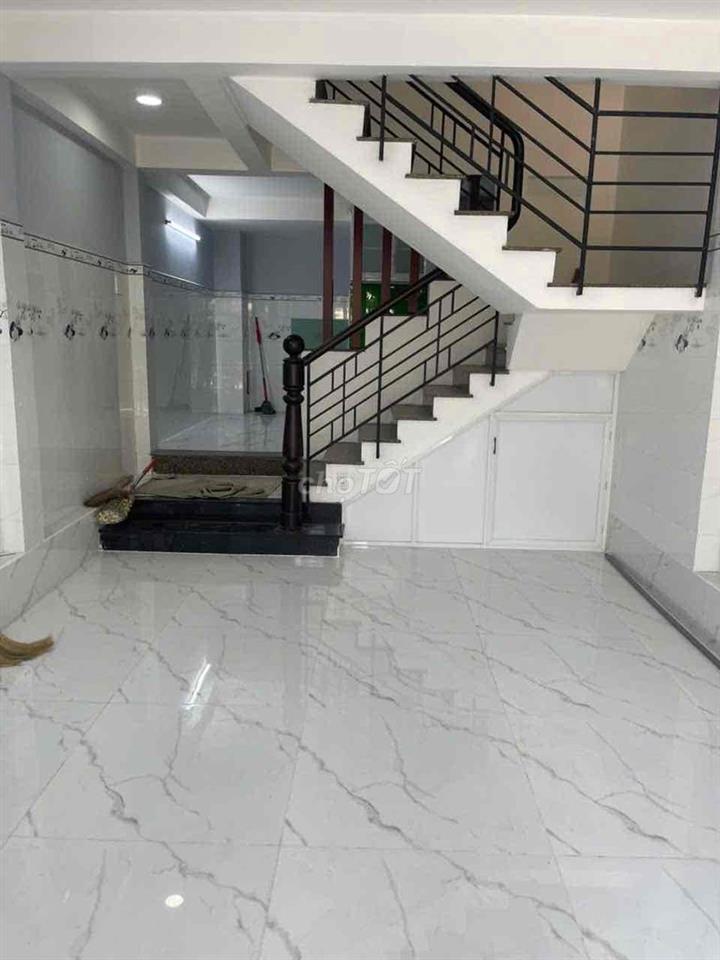 cần bán nhà quận Bình Tân
