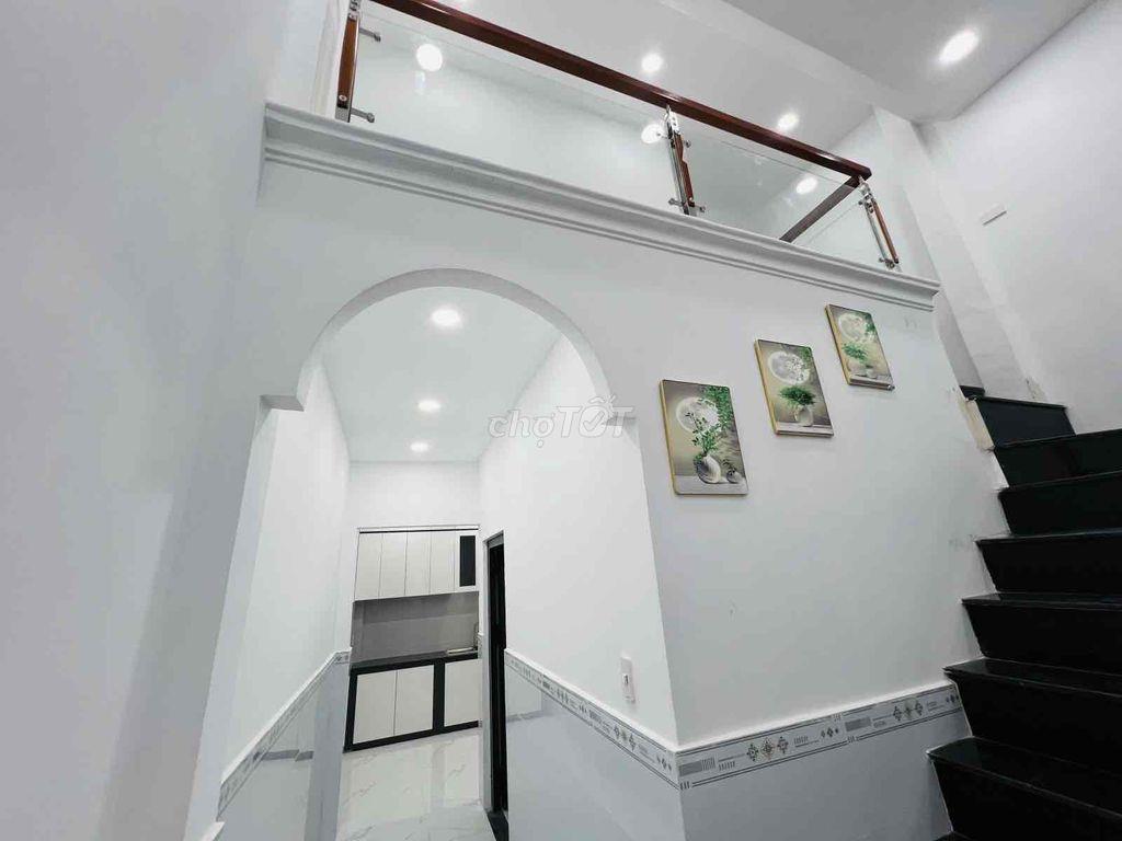 NHÀ HẺM XE HƠI THÔNG - 2 BƯỚC RA TÂN KỲ TÂN QUÝ - SÁT BÊN CHỢ GÒ XOÀI