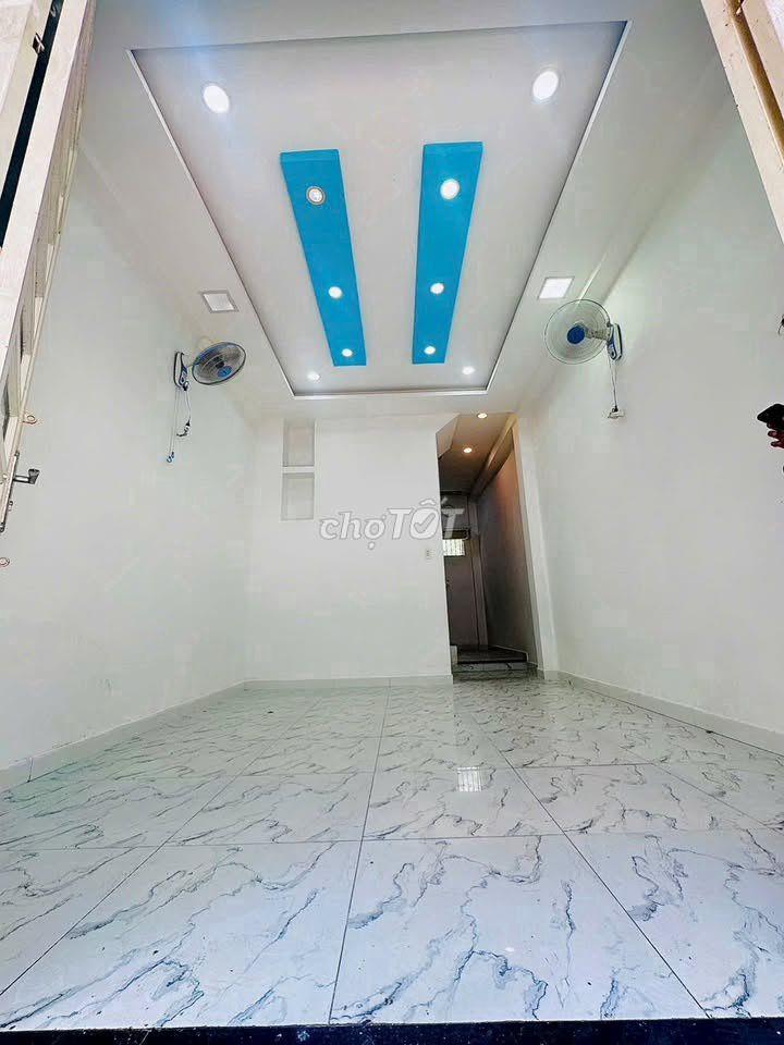 Bán nhà Đường số 12 Bình Tân 30.6m2 3 tầng gần Aeon Tân Phú