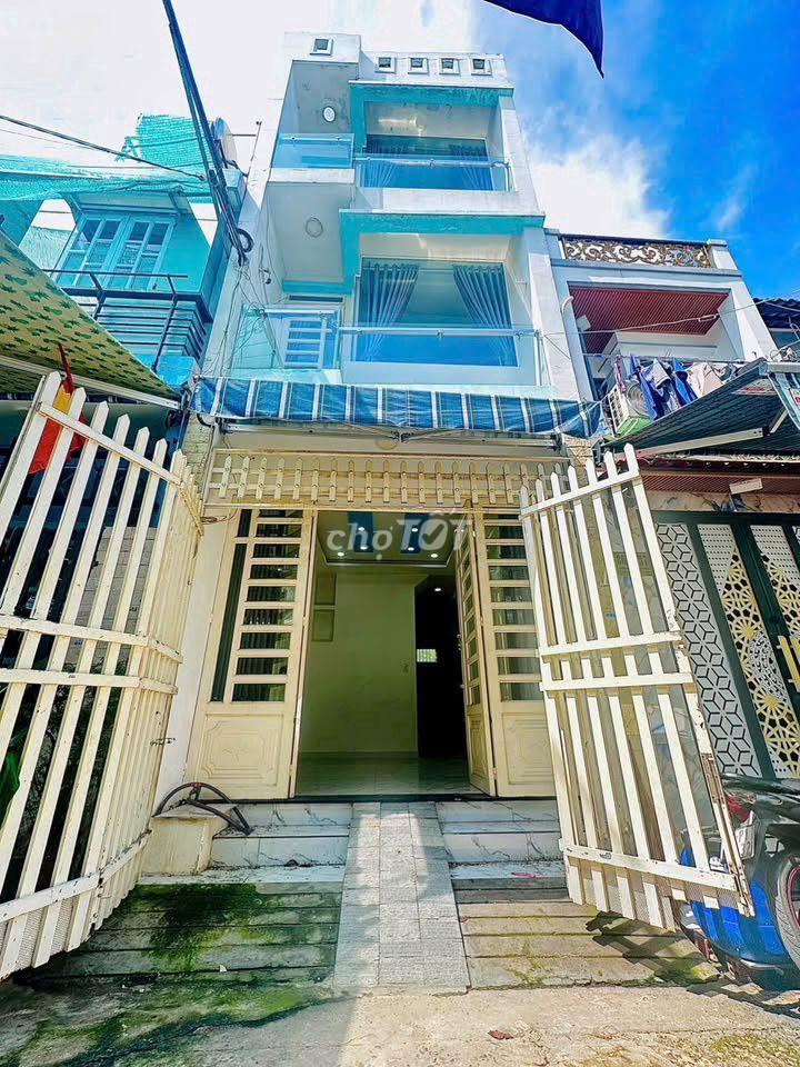 Bán nhà Đường số 12 Bình Tân 30.6m2 3 tầng gần Aeon Tân Phú