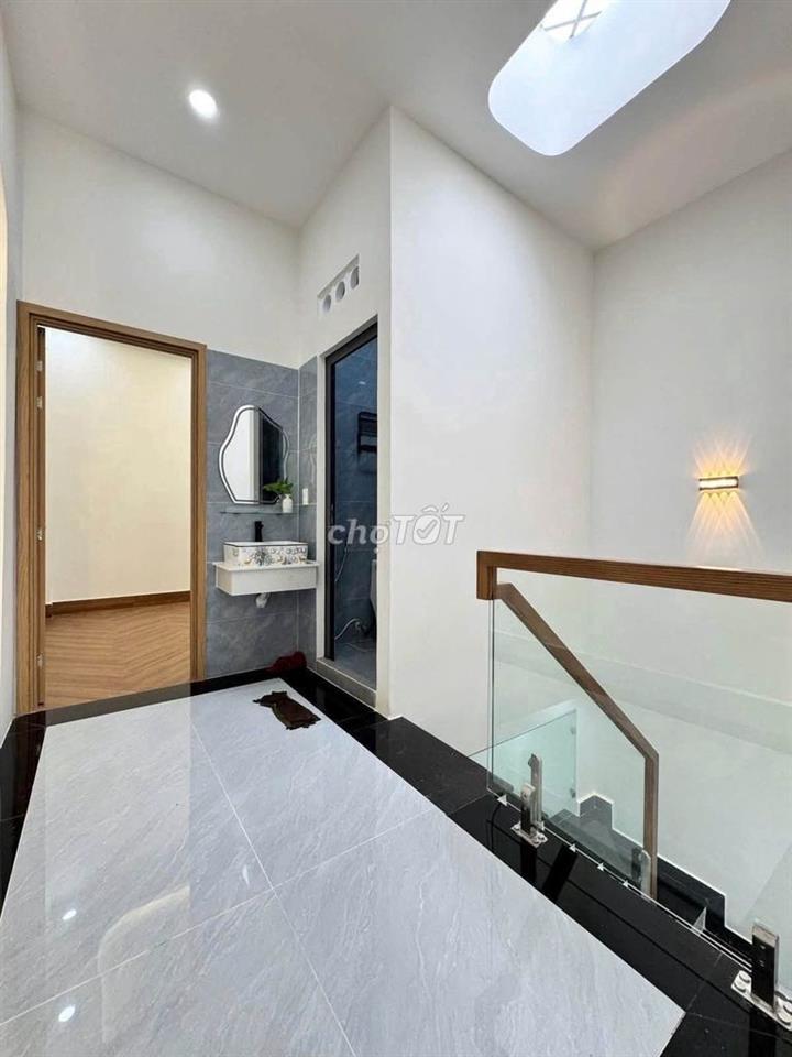 bán nhà 2 tầng 3pn đường số 8 bình tân 43m2 hxh