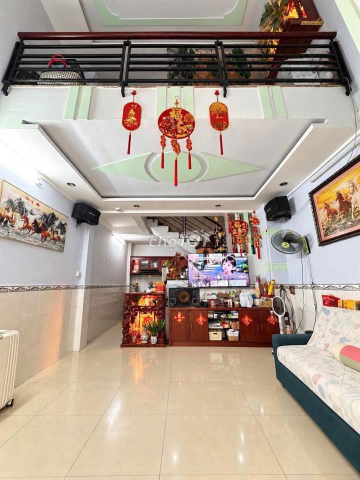 Bán nhà 3 tầng Lê Văn Quới Bình Tân, 34m2, nở hậu