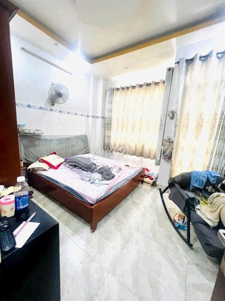 Bán nhà 4 tầng 40m2 hẻm 6m sát Aeon Tân Phú Bình Tân