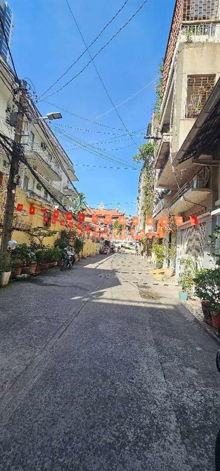 BÁN NHÀ NGUYỄN TRÃI Q1 SÁT CHỢ BẾN THÀNH , HẺM XE HƠI 6M , 4 × 16 
