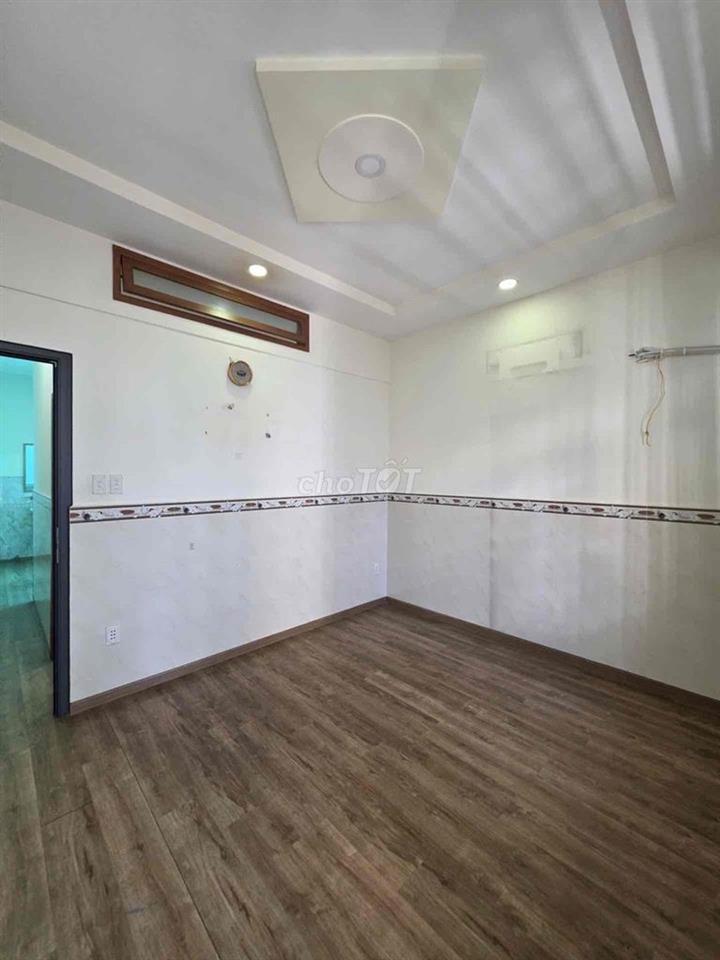 🏡 NHÀ LÊ VĂN QUỚI – HẺM XE HƠI 5M – 4x10M VUÔNG – 2 TẦNG 3PN 2WC – SHR