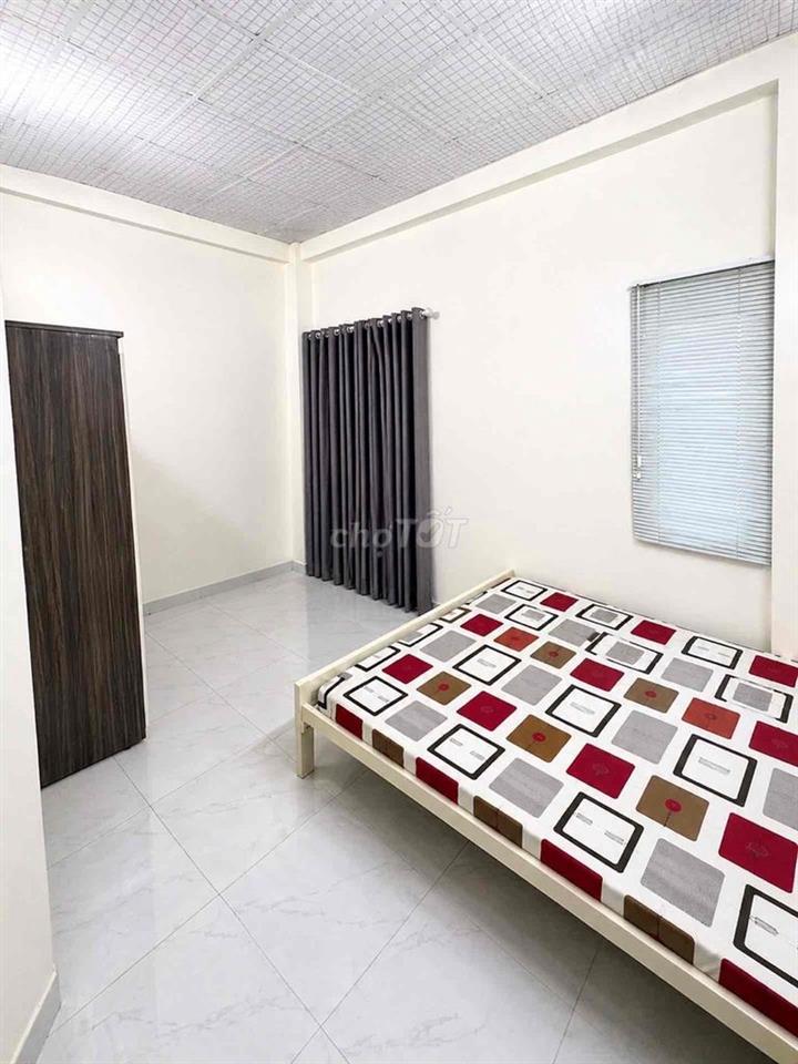 NHÀ MỚI 3 TẦNG – 5 PN CÓ PHÒNG TRỆT – KHU PHÂN LÔ LÊ TẤN BÊ – CHỈ 5,25