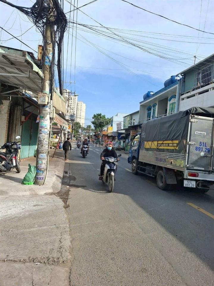 BÁN NHÀ MẶT TIỀN P TÂN TẠO. CẦU KINH GIÁ RẺ CÓ 6 KI ỐT CHO THUÊ 25TR