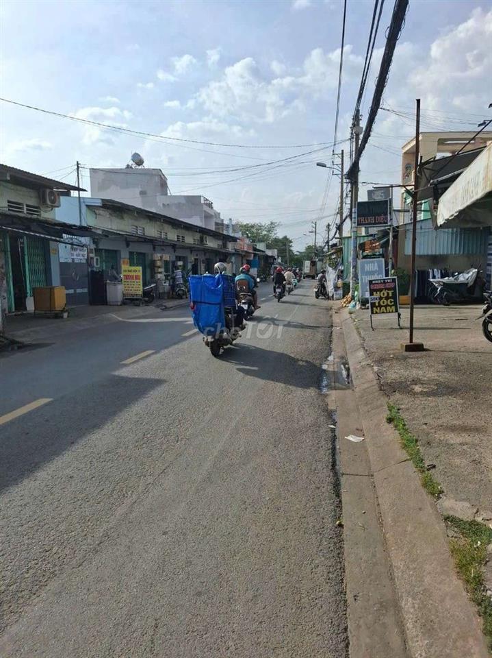 BÁN NHÀ MẶT TIỀN P TÂN TẠO. CẦU KINH GIÁ RẺ CÓ 6 KI ỐT CHO THUÊ 25TR