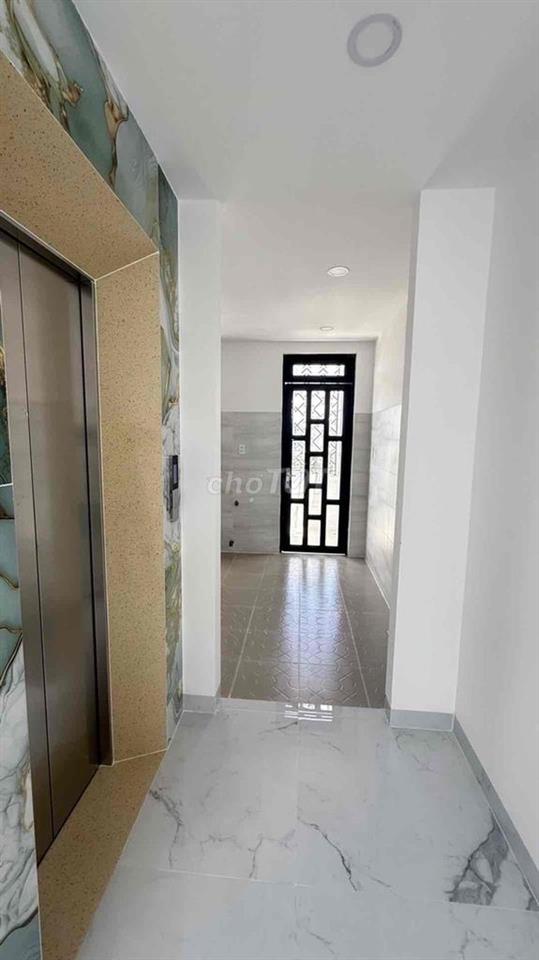 NHÀ MỚI ĐẸP LUNG LINH- GIÁP QUẬN 6 - TÊN LỬA - CÓ THANG MÁY.